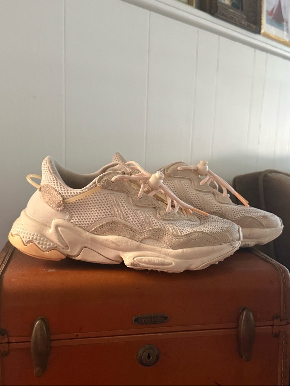 Adidas Ozweego EVM 004 001